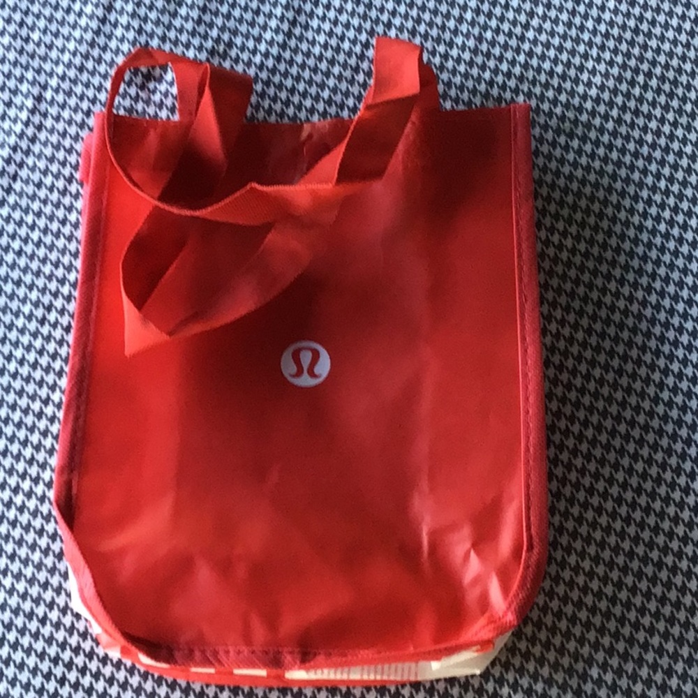 New lululemon bag never used